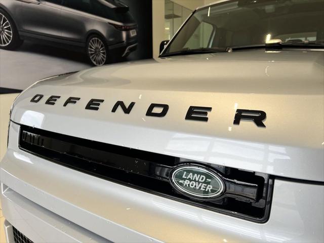 2024 Land Rover Defender 110 P300
