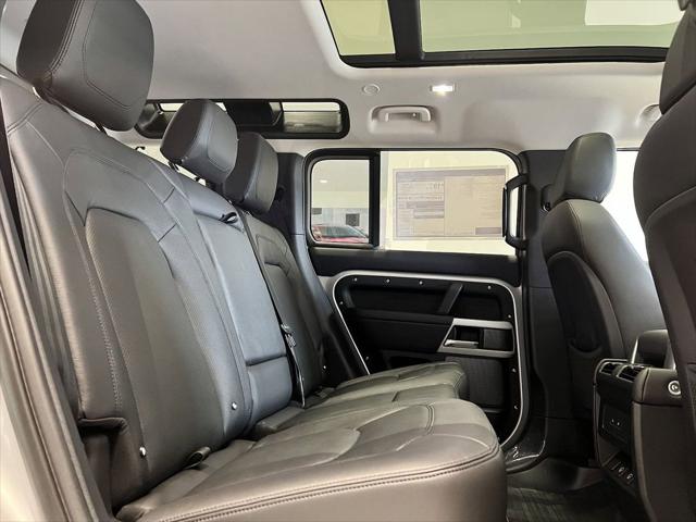 2024 Land Rover Defender 110 P300