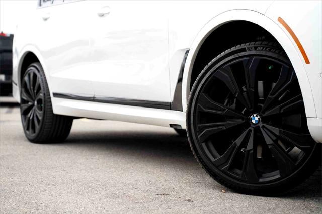 2023 BMW X7 M60i