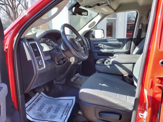 2018 Ram 3500 SLT Crew Cab 4x4 6'4" Box