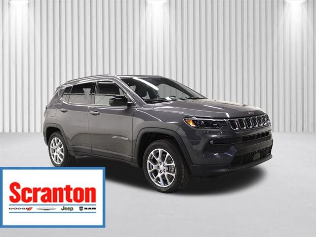 2024 Jeep Compass COMPASS LATITUDE LUX 4X4