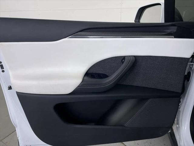 2022 Tesla Model X Plaid Tri Motor All-Wheel Drive