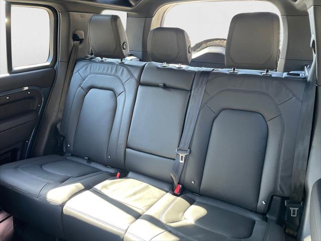 2024 Land Rover Defender 110 P500 SE