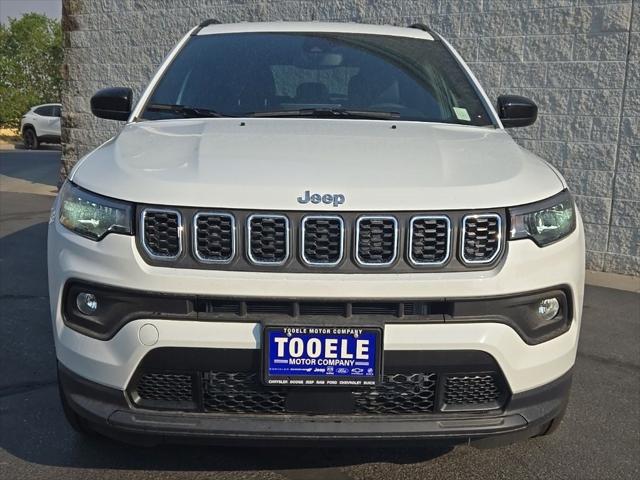 2024 Jeep Compass COMPASS LATITUDE LUX 4X4