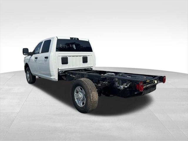 2024 RAM Ram 3500 Chassis Cab RAM 3500 TRADESMAN CREW CAB CHASSIS 4X4 60 CA