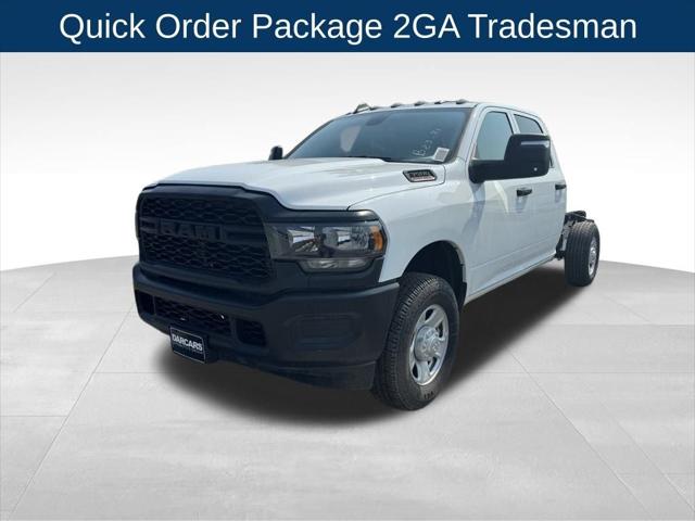 2024 RAM Ram 3500 Chassis Cab RAM 3500 TRADESMAN CREW CAB CHASSIS 4X4 60 CA