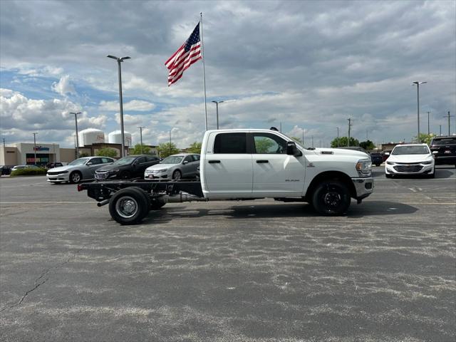 2024 RAM Ram 3500 Chassis Cab RAM 3500 SLT CREW CAB CHASSIS 4X4 60 CA