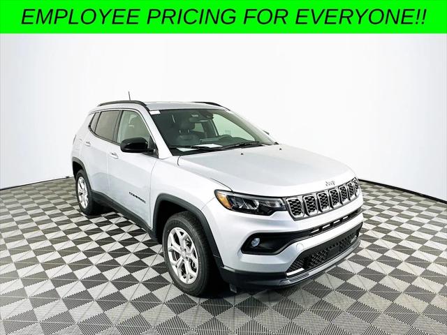 2024 Jeep Compass COMPASS LATITUDE 4X4