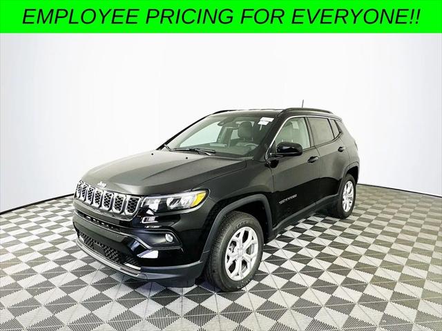 2024 Jeep Compass COMPASS LATITUDE 4X4