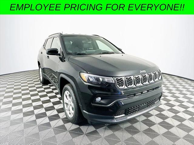 2024 Jeep Compass COMPASS LATITUDE 4X4