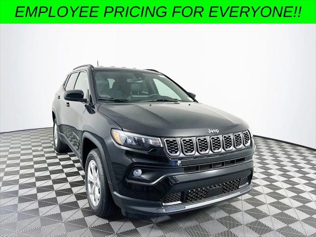 2024 Jeep Compass COMPASS LATITUDE 4X4