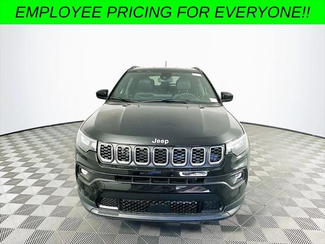 2024 Jeep Compass COMPASS LATITUDE 4X4