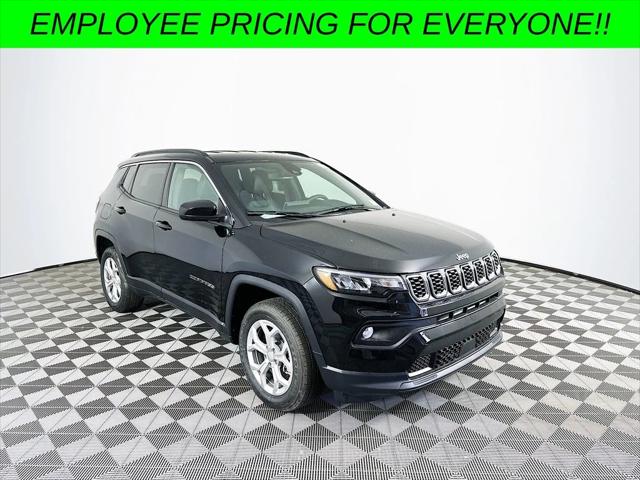 2024 Jeep Compass COMPASS LATITUDE 4X4