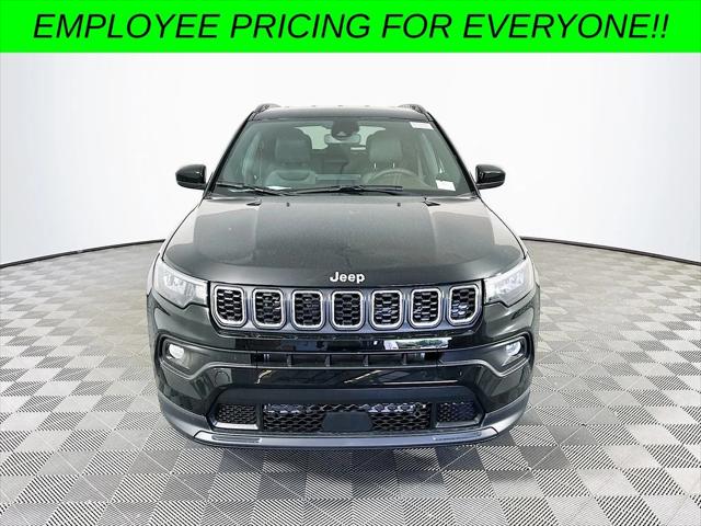 2024 Jeep Compass COMPASS LATITUDE 4X4