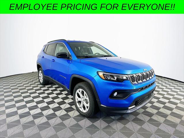 2024 Jeep Compass COMPASS LATITUDE 4X4