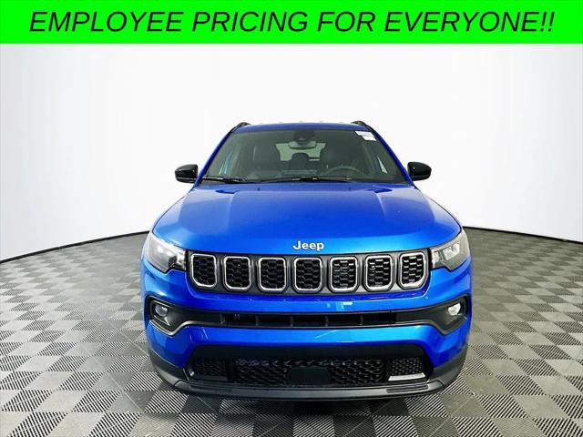 2024 Jeep Compass COMPASS LATITUDE 4X4