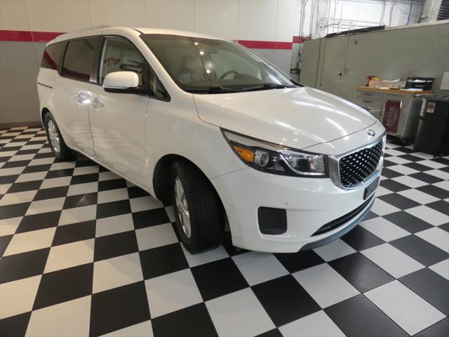 2017 Kia Sedona LX