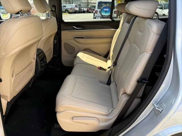 2023 Jeep Grand Cherokee L Limited 4x4