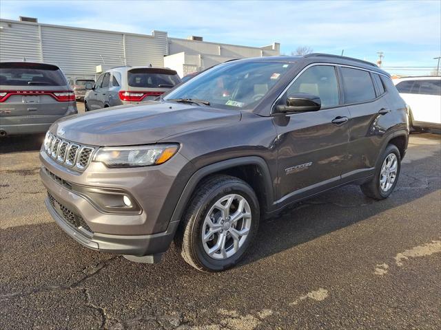 2024 Jeep Compass COMPASS LATITUDE 4X4