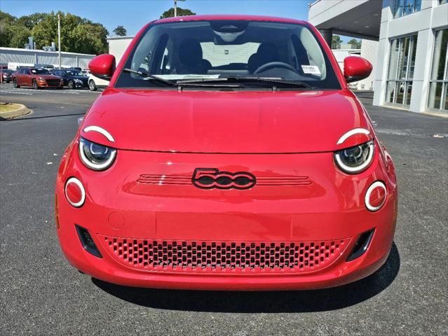 2024 Fiat FIAT 500e 500e INSPI(RED)