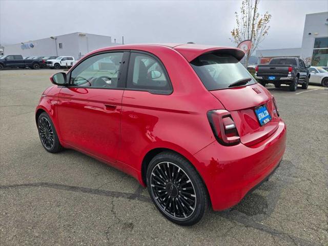 2024 Fiat FIAT 500e 500e INSPI(RED)