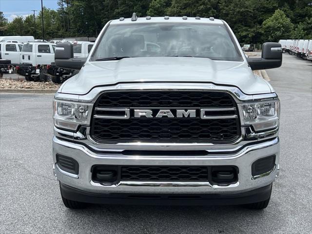 2024 RAM Ram 3500 Chassis Cab RAM 3500 TRADESMAN CREW CAB CHASSIS 4X4 60 CA