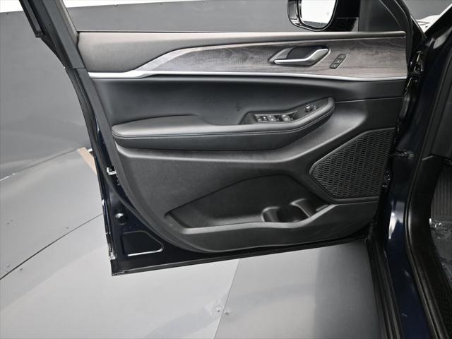 2024 Jeep Grand Cherokee GRAND CHEROKEE LIMITED 4X2