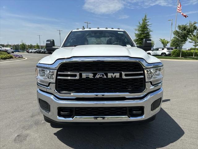 2024 RAM Ram 3500 RAM 3500 TRADESMAN CREW CAB 4X4 8 BOX