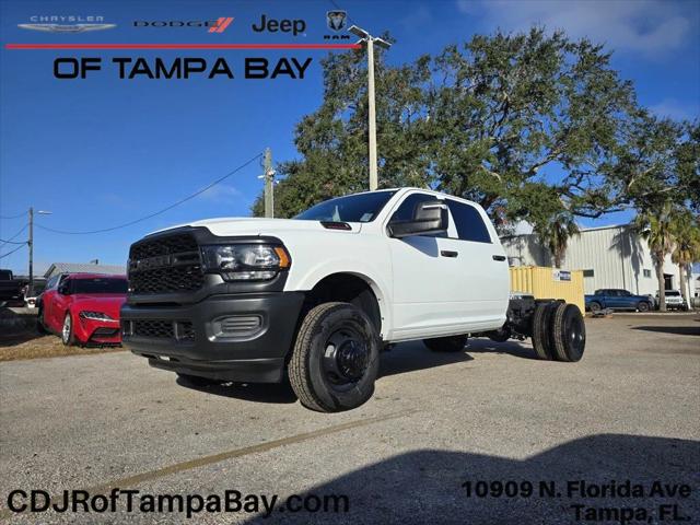 2024 RAM Ram 3500 Chassis Cab RAM 3500 TRADESMAN CREW CAB CHASSIS 4X4 60 CA