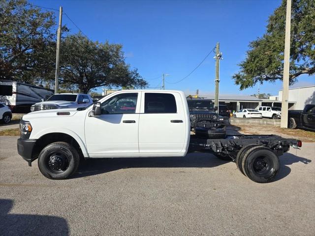 2024 RAM Ram 3500 Chassis Cab RAM 3500 TRADESMAN CREW CAB CHASSIS 4X4 60 CA