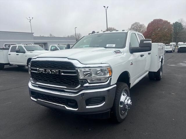 2024 RAM Ram 3500 RAM 3500 TRADESMAN CREW CAB 4X4 8 BOX