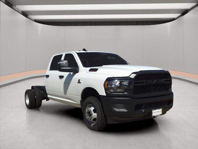 2024 RAM Ram 3500 Chassis Cab RAM 3500 TRADESMAN CREW CAB CHASSIS 4X4 60 CA