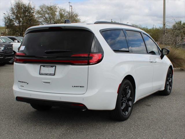 2024 Chrysler Pacifica PACIFICA LIMITED