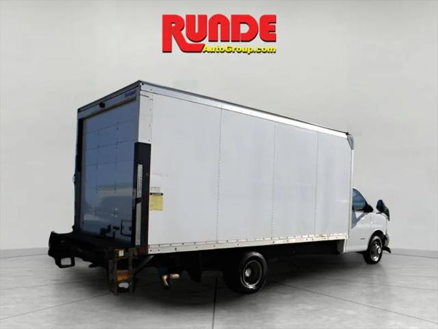 2017 Chevrolet Express Cutaway 4500 Series