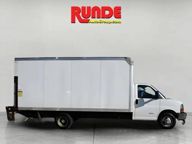 2017 Chevrolet Express Cutaway 4500 Series