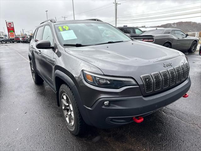 2019 Jeep Cherokee Trailhawk 4x4 2019 Jeep Cherokee Trailhawk 4x4