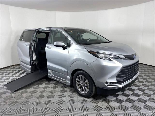 2021 Toyota Sienna XLE for sale in Phoenix, AZ