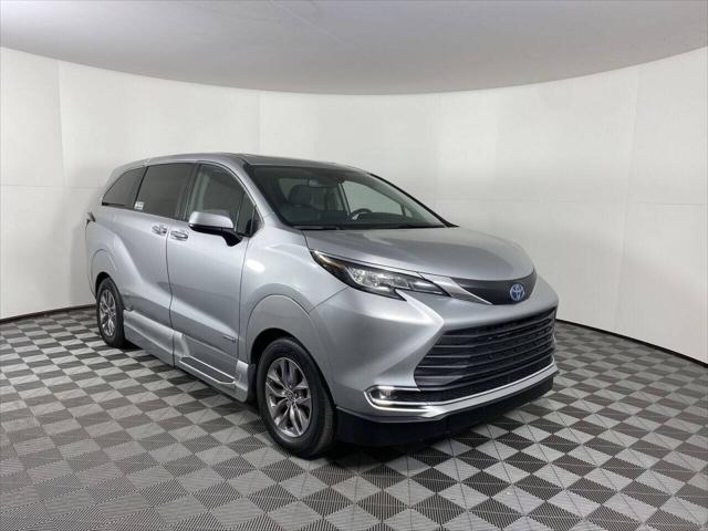 2021 Toyota Sienna XLE