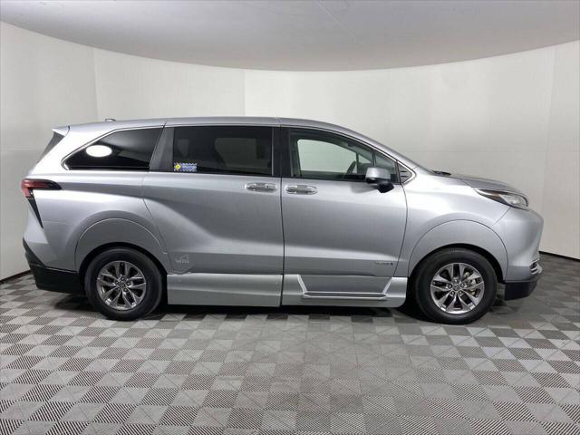 2021 Toyota Sienna XLE