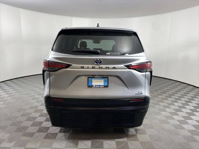 2021 Toyota Sienna XLE