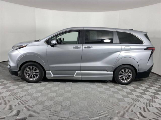 2021 Toyota Sienna XLE