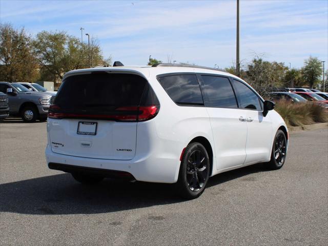 2024 Chrysler Pacifica PACIFICA LIMITED