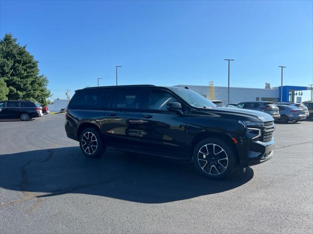 2023 Chevrolet Suburban 4WD RST