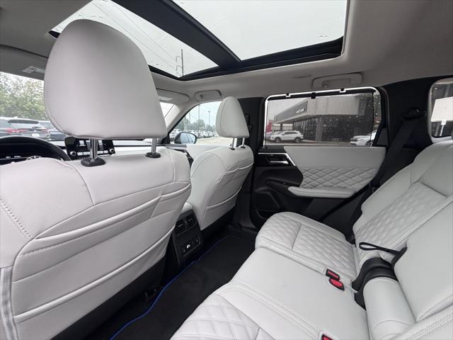 2024 Mitsubishi Outlander PHEV SEL Platinum Edition