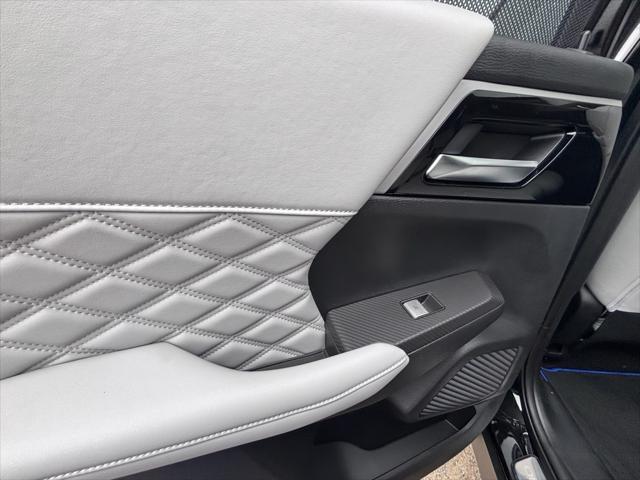 2024 Mitsubishi Outlander PHEV SEL Platinum Edition