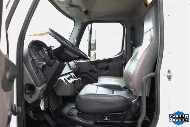 2019 Freightliner M2 106