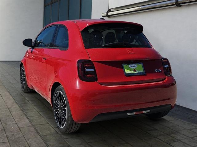 2024 Fiat FIAT 500e 500e INSPI(RED)