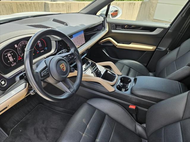 2024 Porsche Cayenne Standard