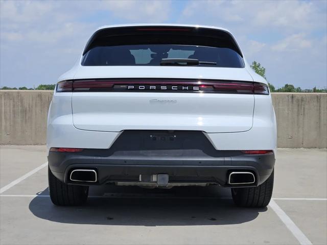 2024 Porsche Cayenne Standard