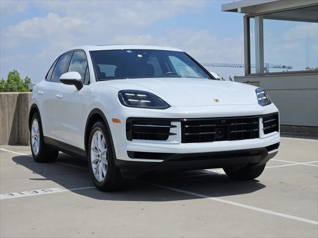 2024 Porsche Cayenne Standard
